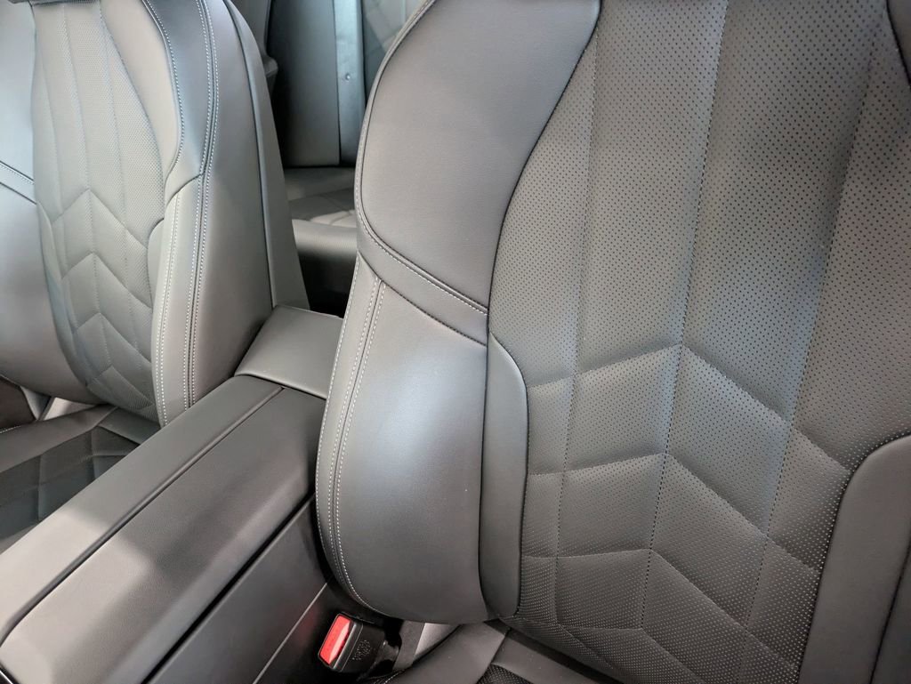 Certified 2025 BMW 530i xDrive w/ Premium Package image 16