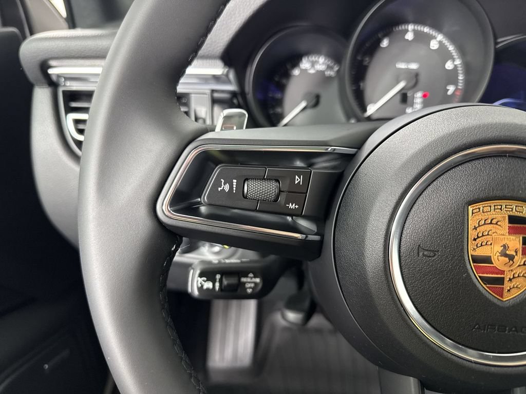 New 2026 Porsche Macan AWD/4WD image 37