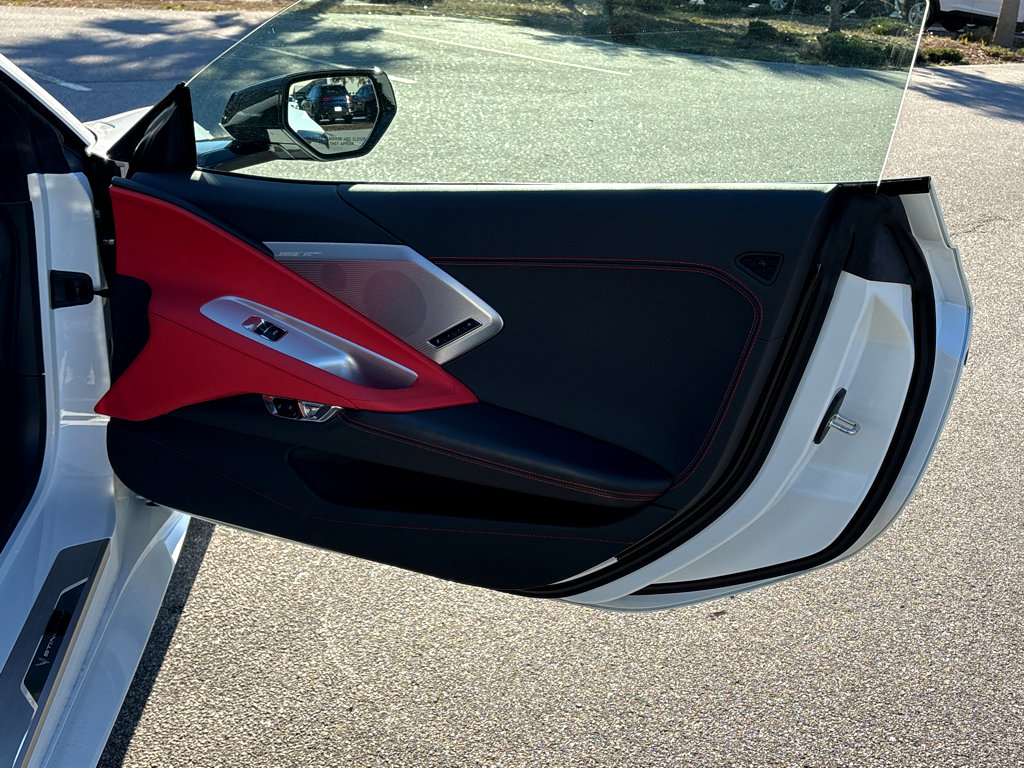 Used 2021 Chevrolet Corvette Stingray Preferred Cpe w/ Z51 Performance Package image 17