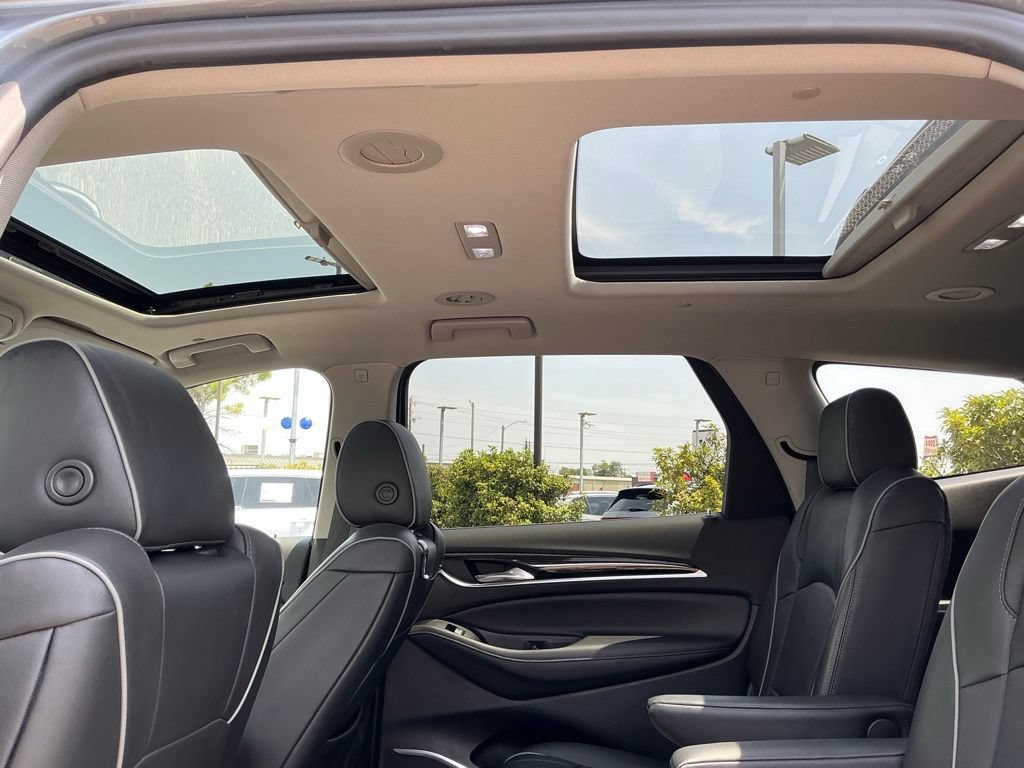 Used 2020 Buick Enclave Avenir w/ Avenir Technology Package FWD image 26