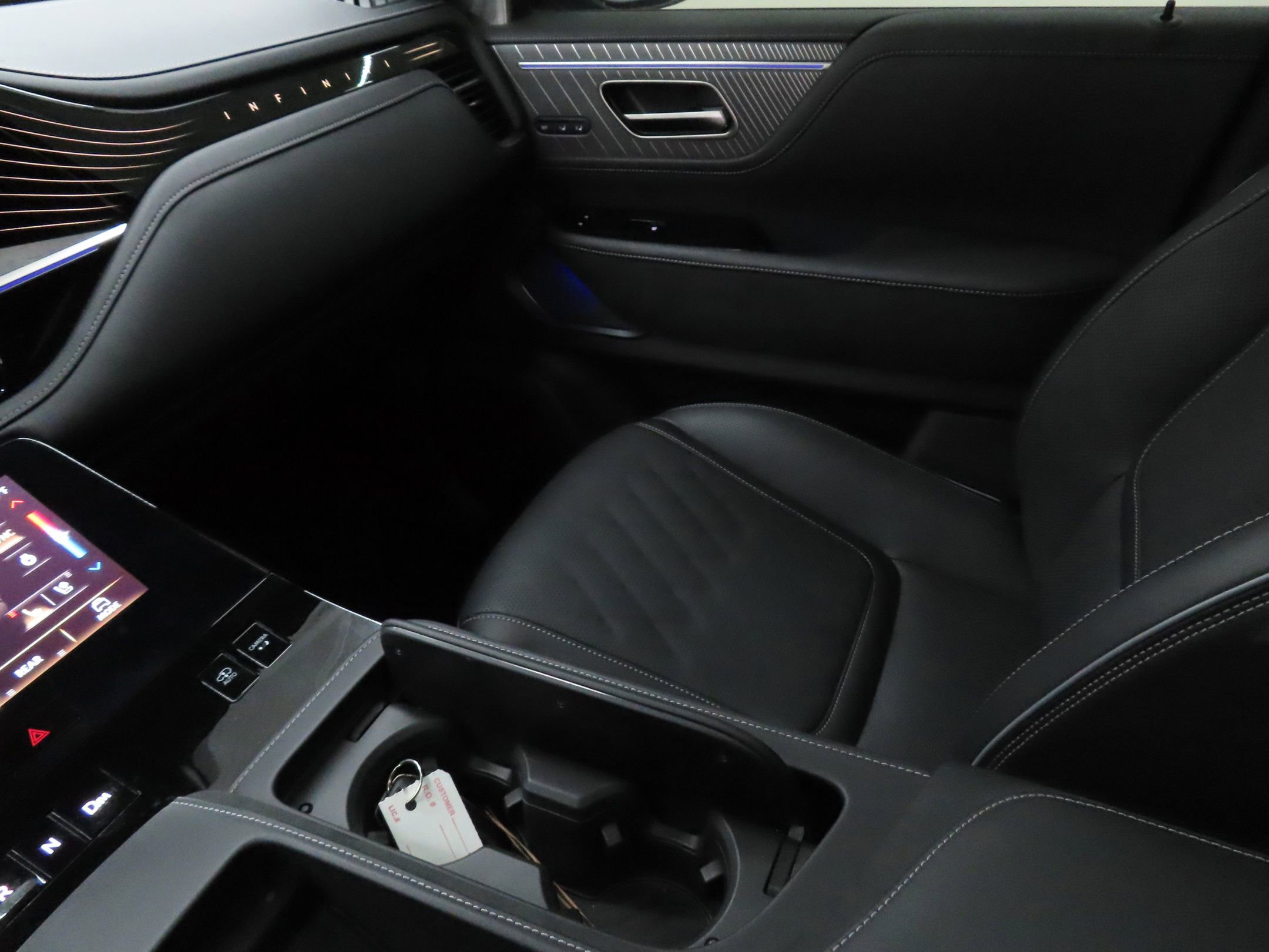 Used 2025 INFINITI QX80 Autograph image 18