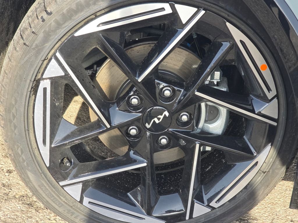 New 2025 Kia K4 GT-Line image 10