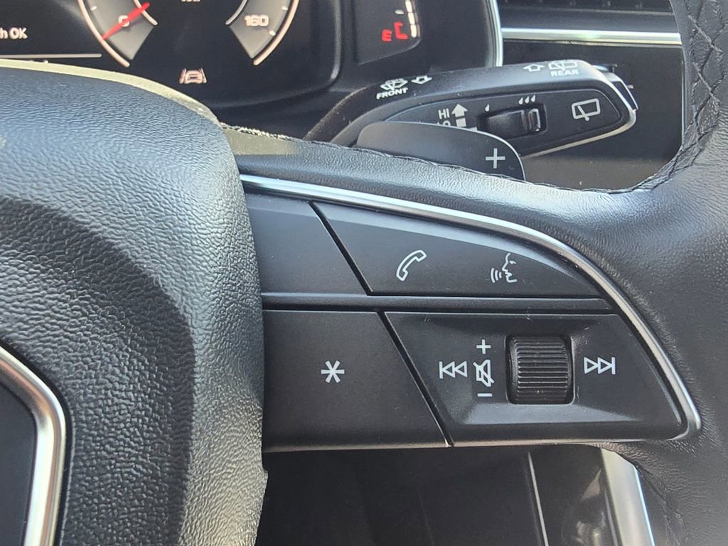 Used 2023 Audi Q7 2.0T Premium AWD/4WD image 24