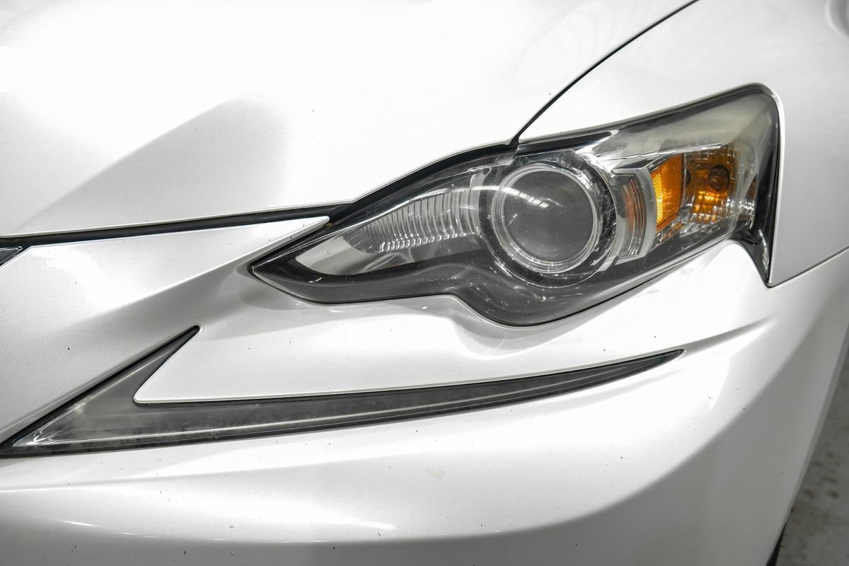 Used 2016 Lexus IS 200t RWD image 40