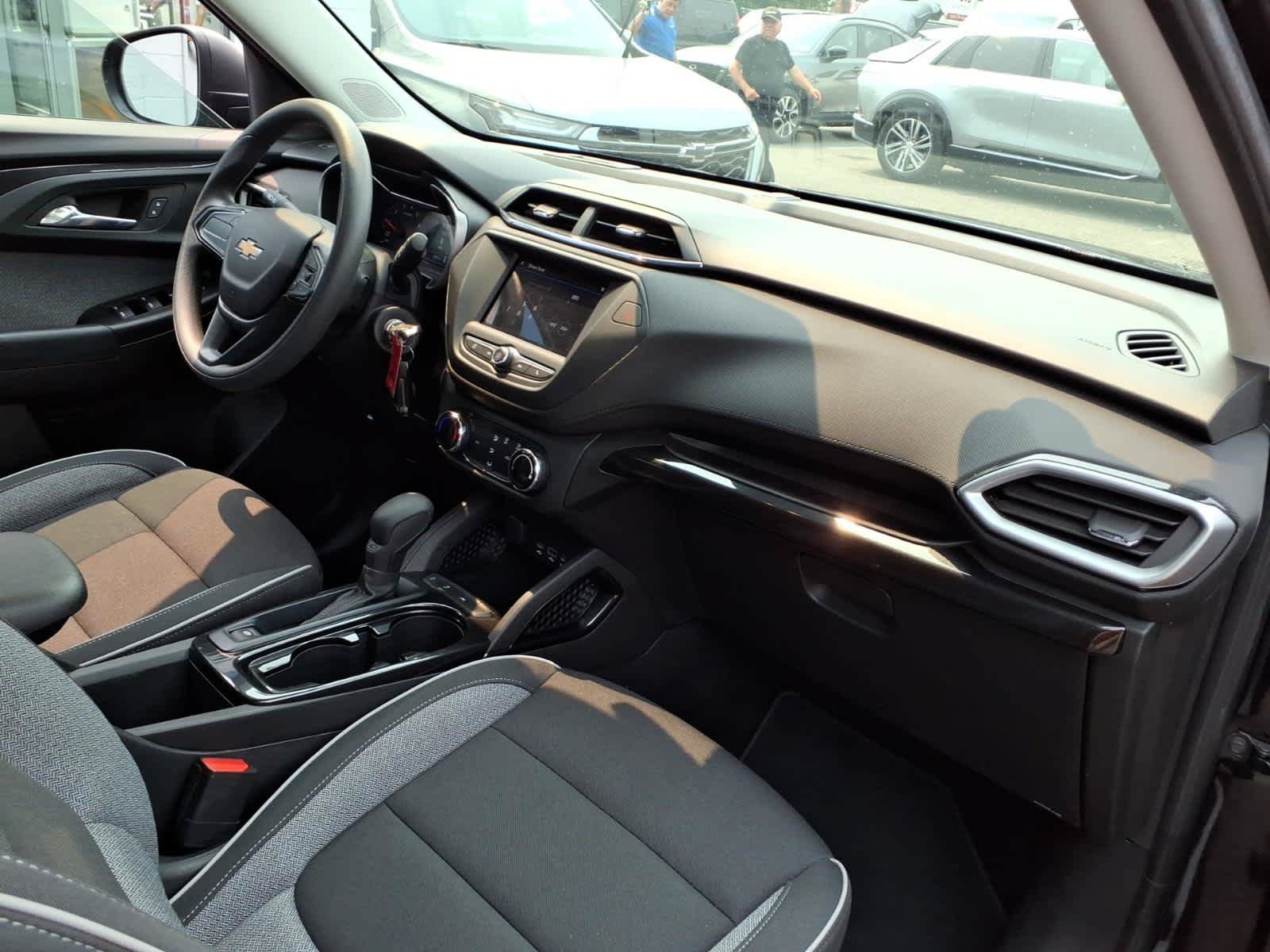 Certified 2023 Chevrolet TrailBlazer LS FWD image 21