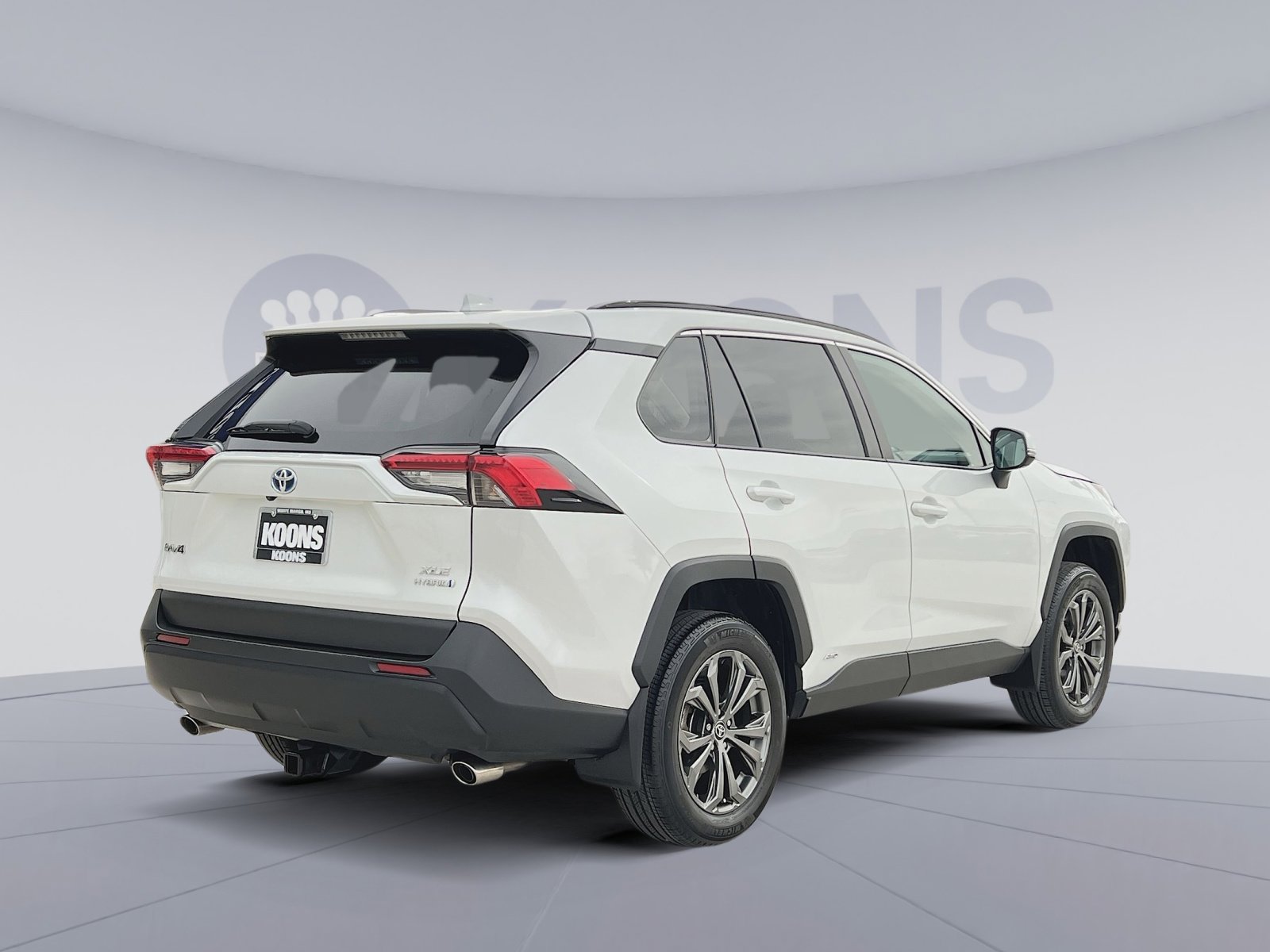 Used 2023 Toyota RAV4 XLE image 7