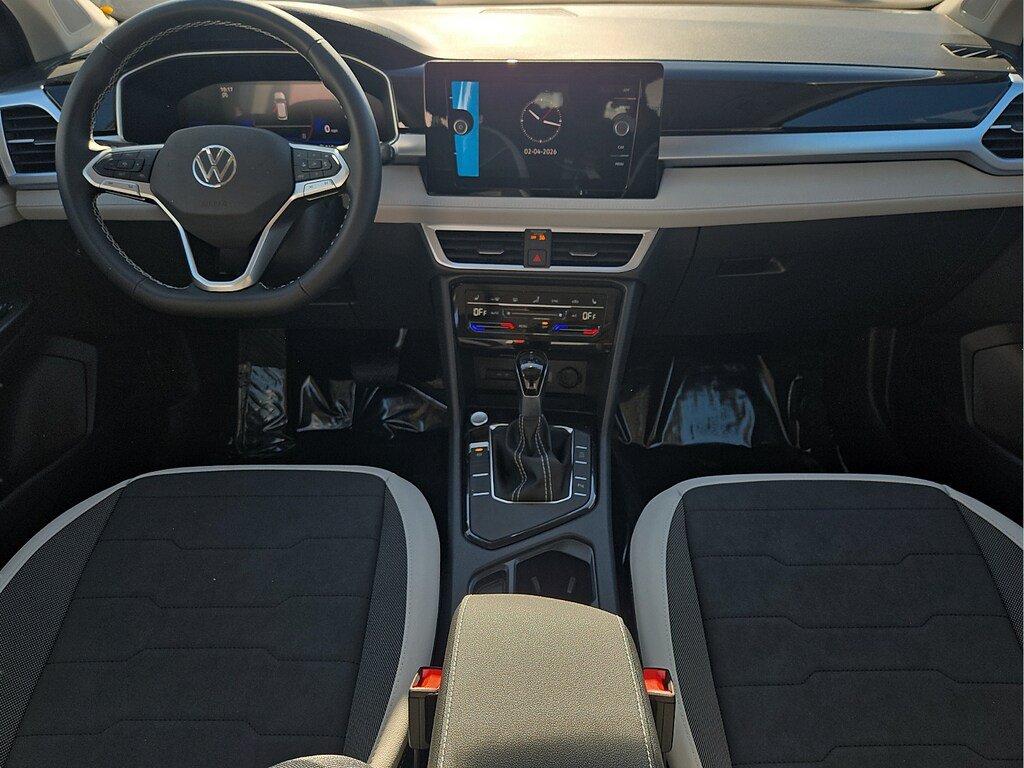 New 2026 Volkswagen Taos SE FWD image 13