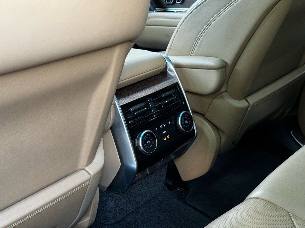 Certified 2023 Land Rover Range Rover SE image 20