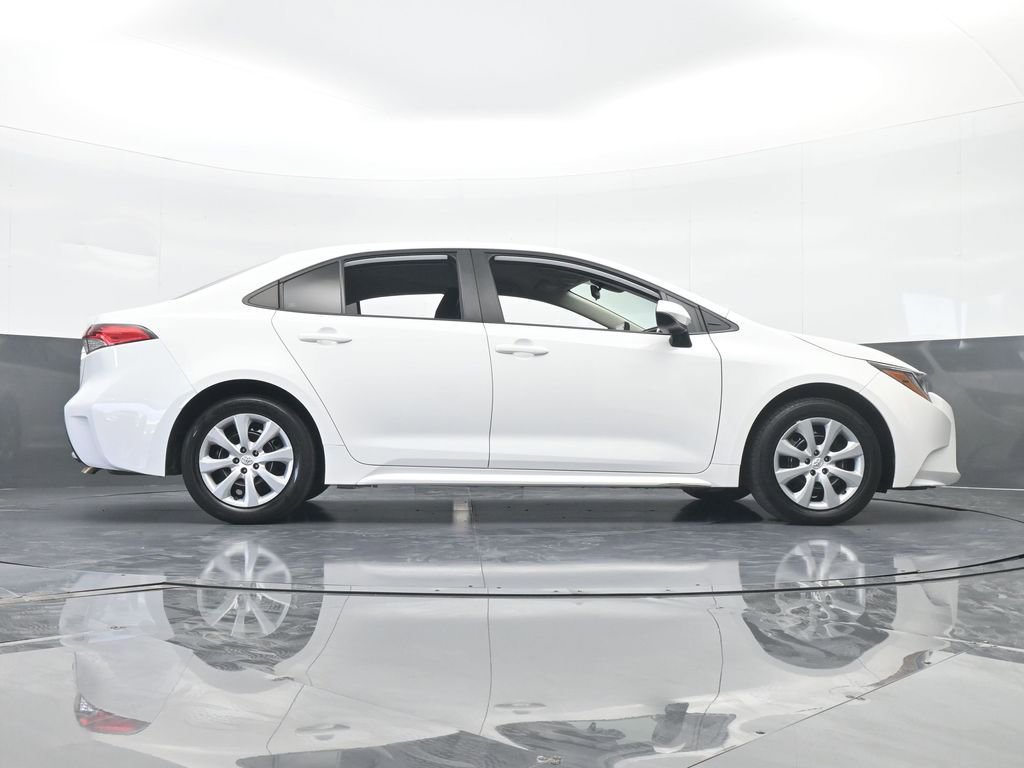 Used 2022 Toyota Corolla LE image 57
