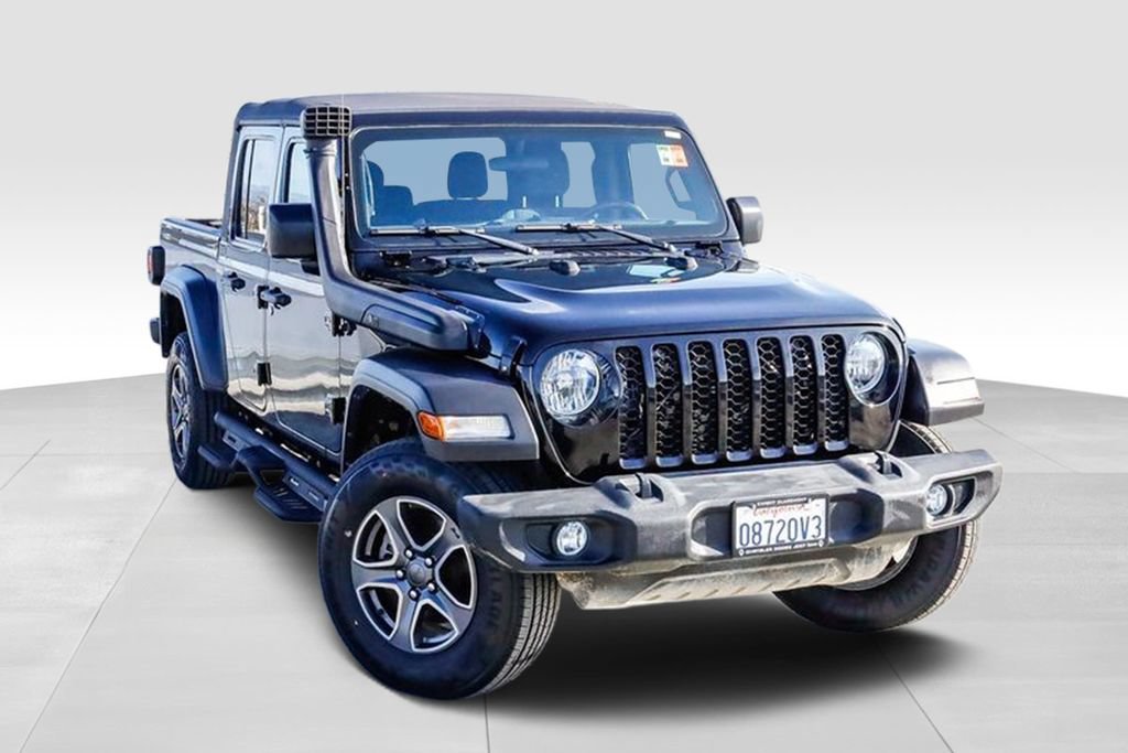 Used 2021 Jeep Gladiator Sport AWD/4WD image 2