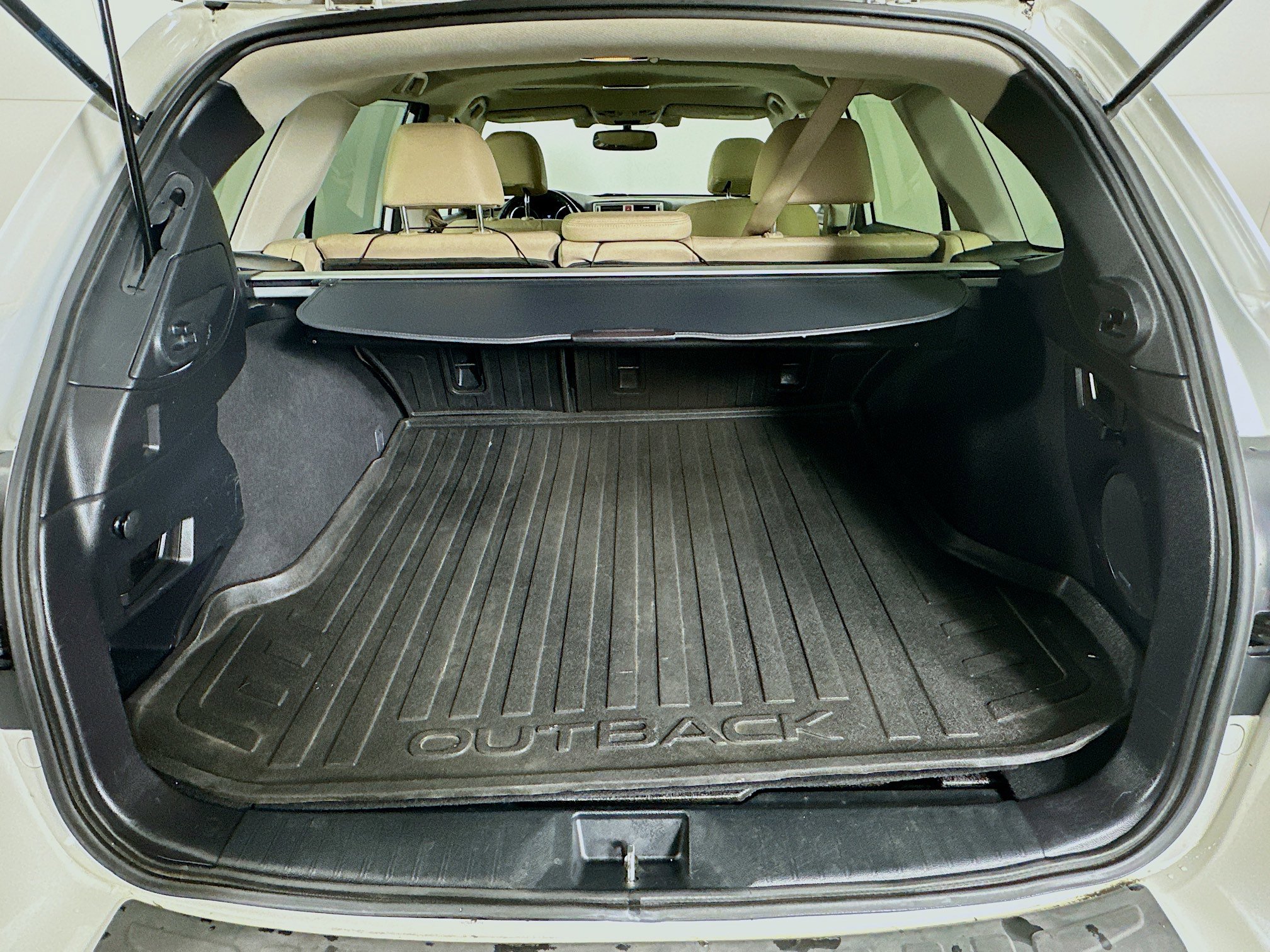 Used 2016 Subaru Outback 3.6R Limited image 29