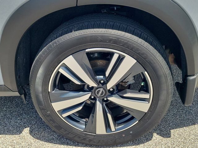 Certified 2023 Nissan Rogue Platinum w/ Platinum Premium Package FWD image 9