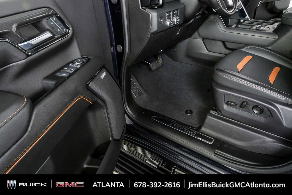 Used 2024 GMC Sierra 2500 AT4 w/ AT4 Premium Plus Package AWD/4WD image 8