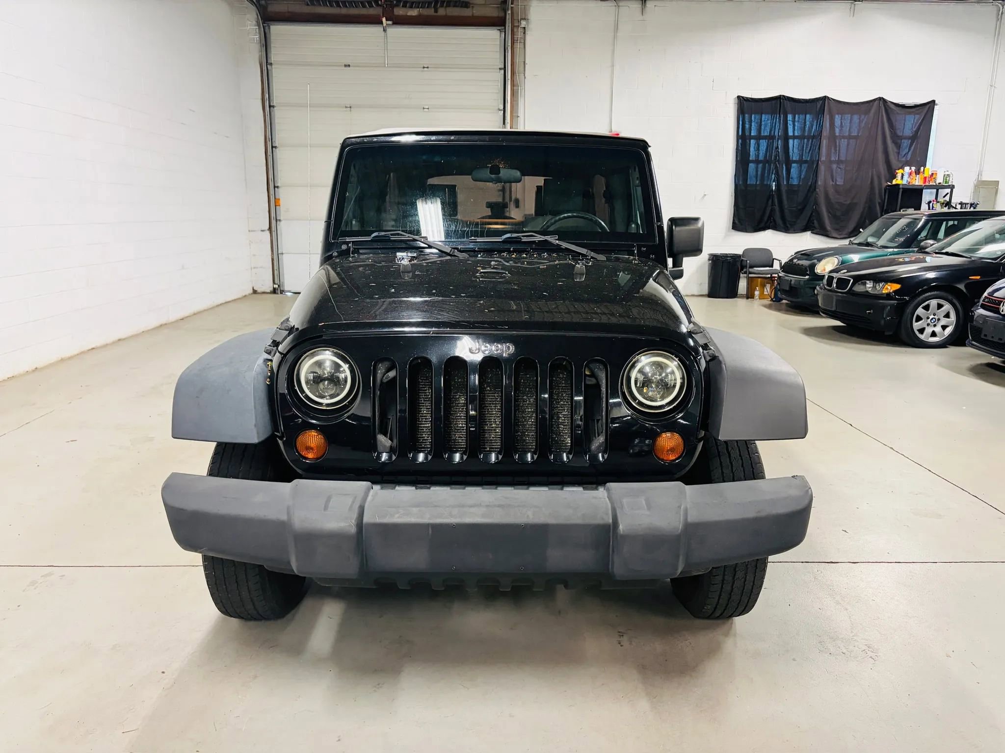 Used 2009 Jeep Wrangler Unlimited X AWD/4WD image 3