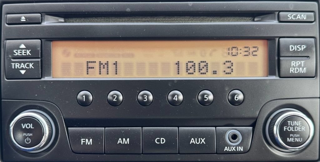 Used 2017 Nissan Versa S FWD image 19
