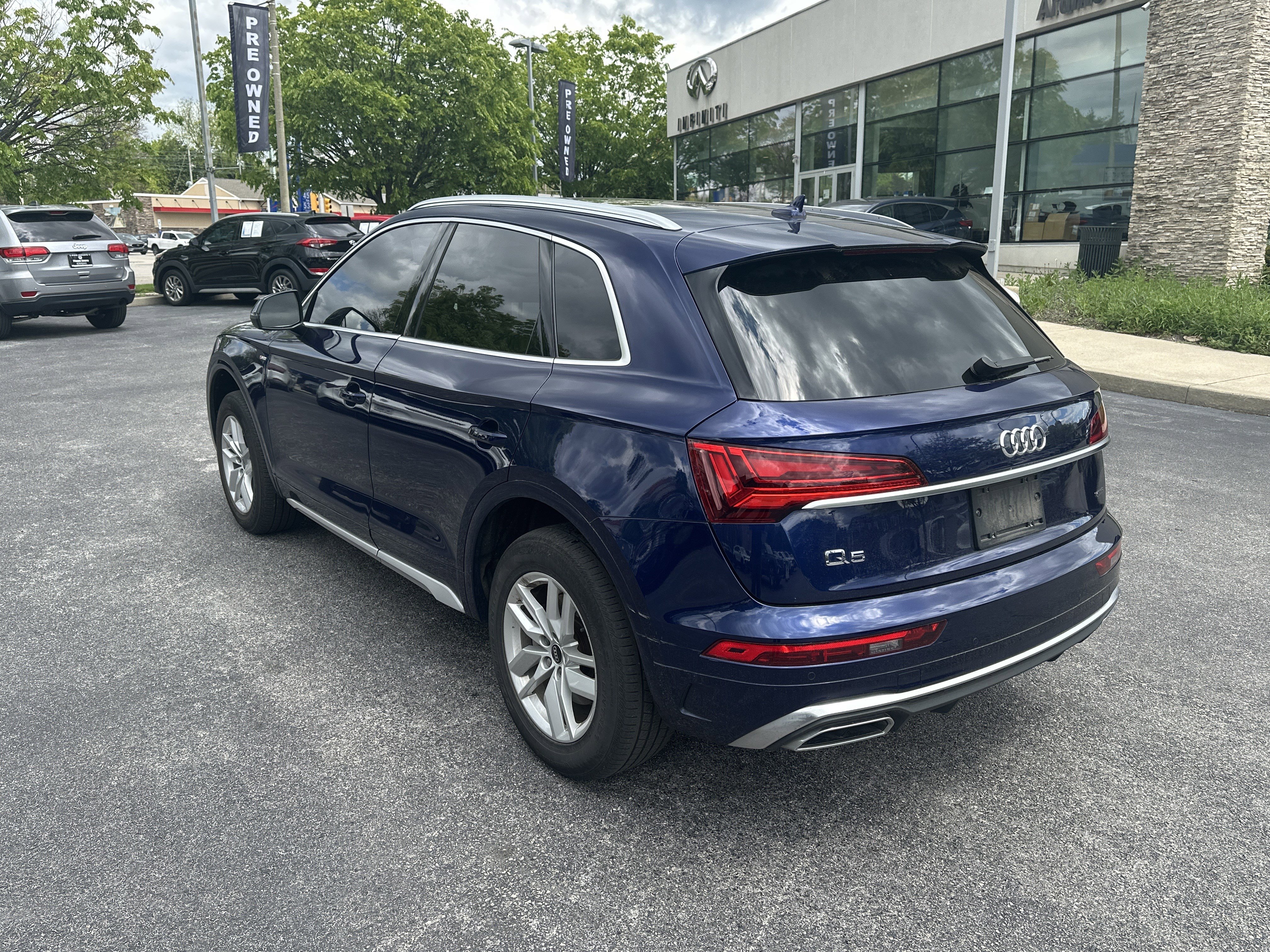 Used 2023 Audi Q5 2.0T Premium w/ Convenience Package AWD/4WD image 5