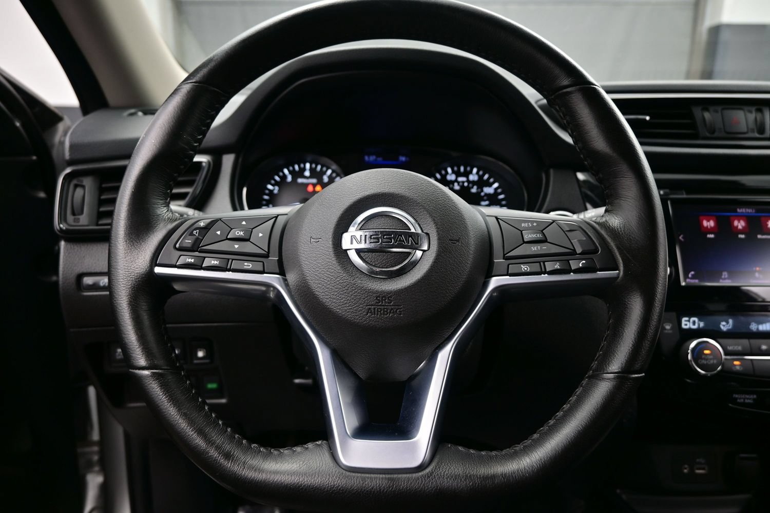Used 2018 Nissan Rogue SV FWD image 23