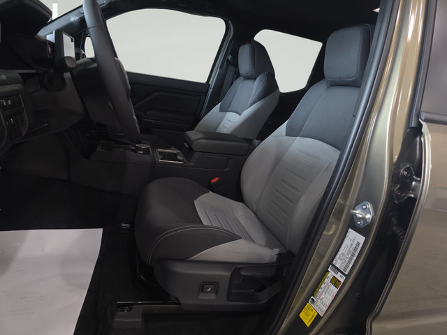 Used 2025 Toyota Tacoma TRD Sport AWD/4WD image 12