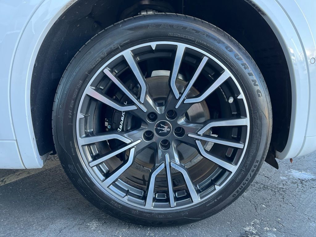 Used 2023 Maserati Grecale Modena image 37