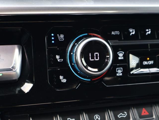 Used 2023 GMC Sierra 1500 Denali w/ Denali Reserve Package image 32