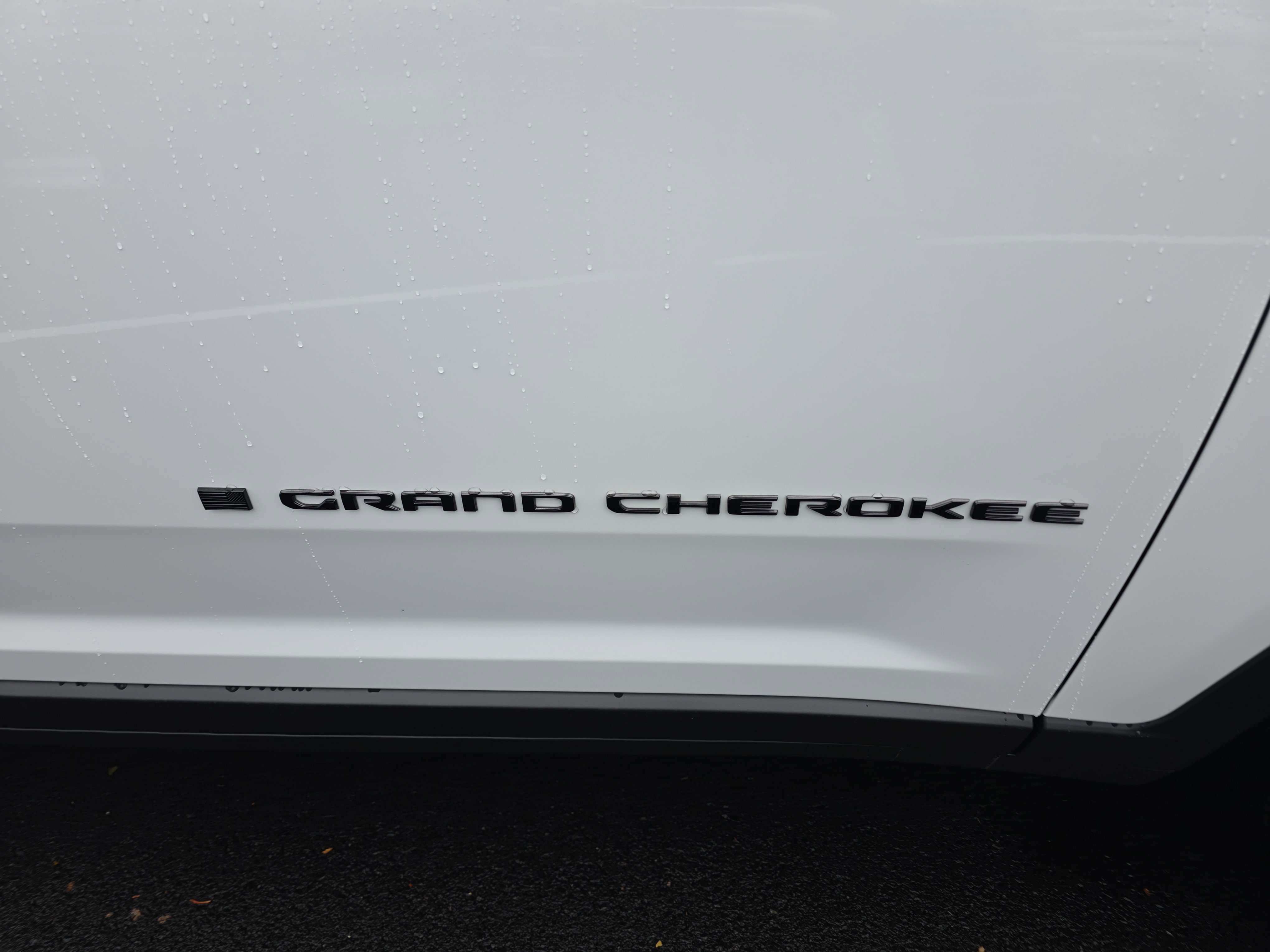 New 2025 Jeep Grand Cherokee Altitude image 25