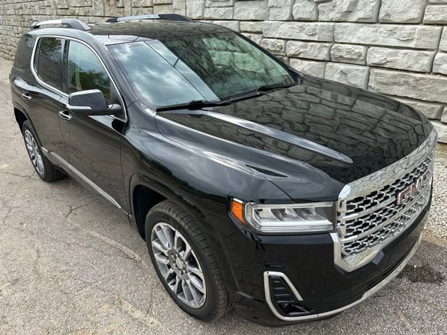 Used 2023 GMC Acadia Denali AWD/4WD image 6
