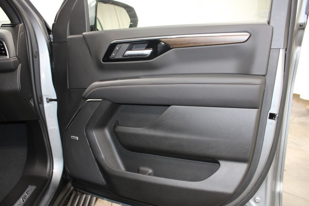 New 2026 Chevrolet Tahoe High Country AWD/4WD image 28
