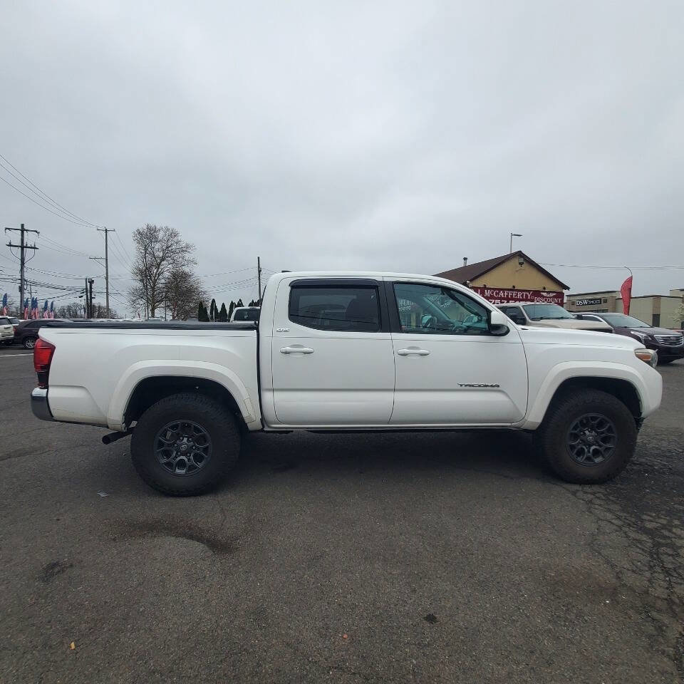 Used 2018 Toyota Tacoma SR5 image 8