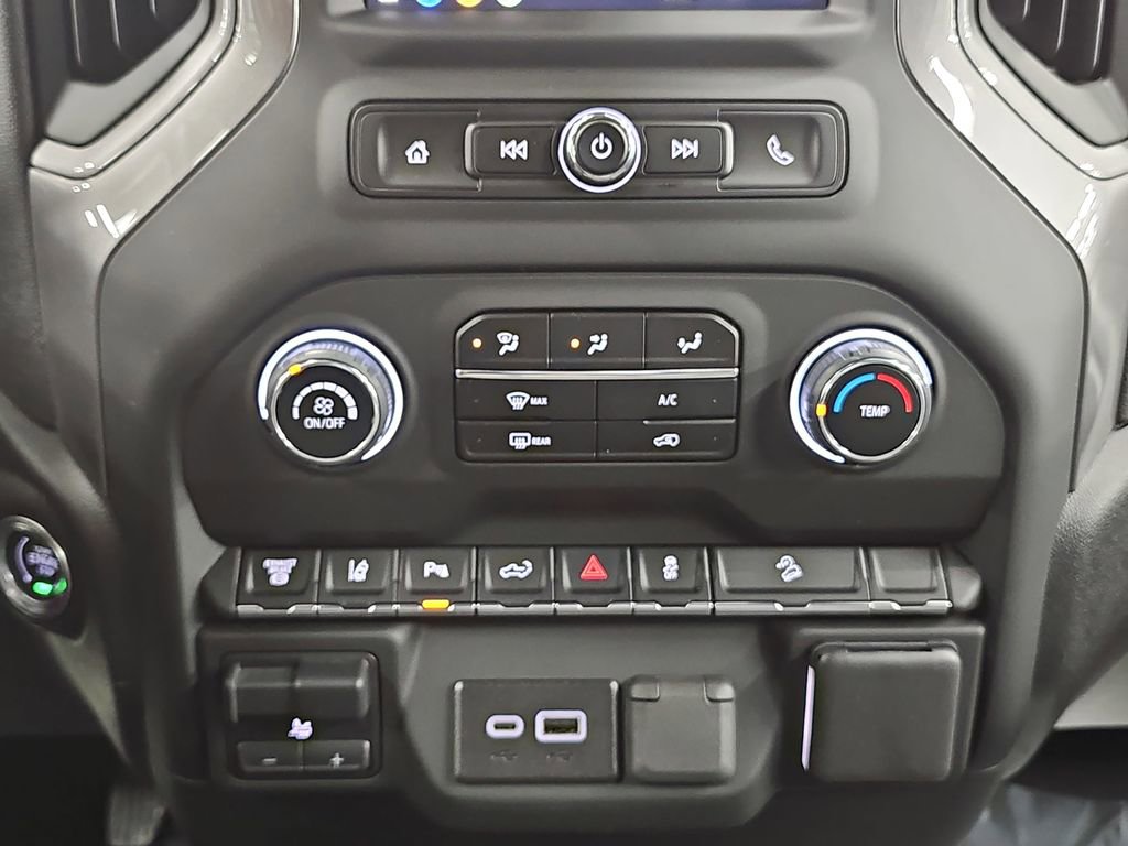 Used 2024 Chevrolet Silverado 2500 Custom w/ Custom Value Package image 22