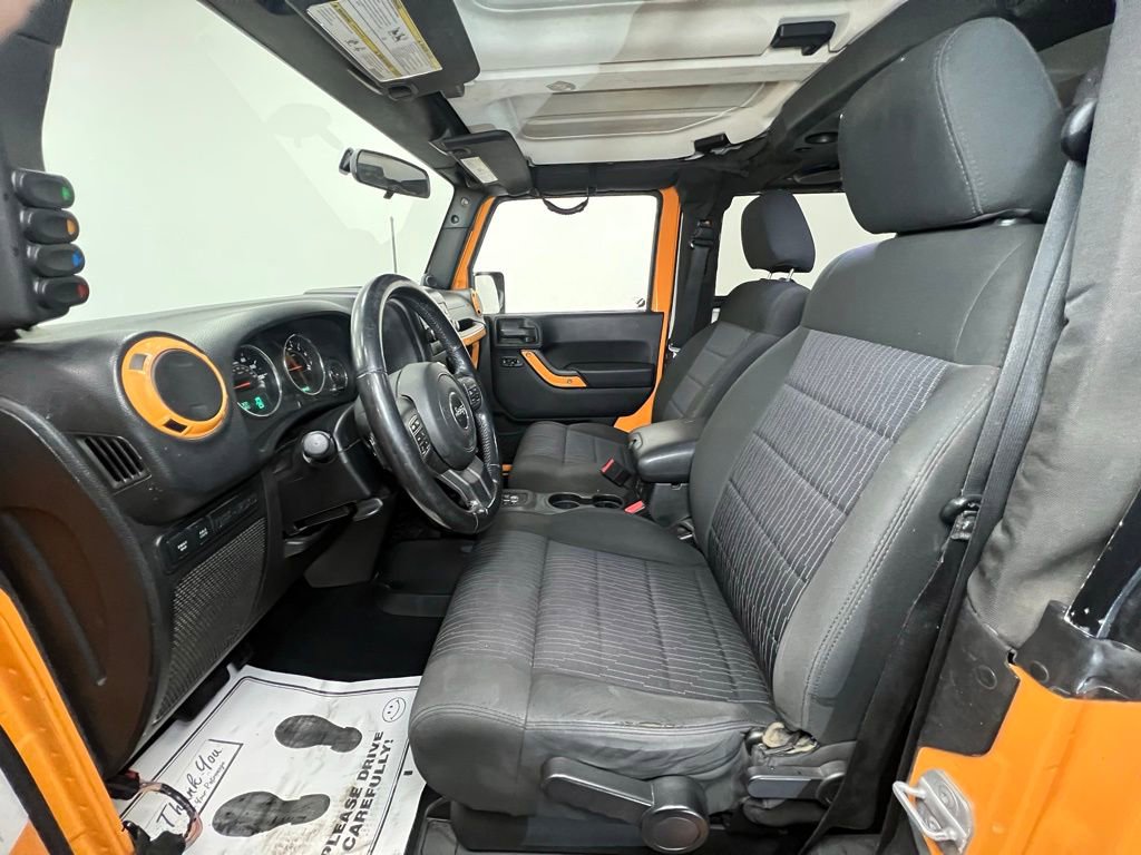 Used 2012 Jeep Wrangler Rubicon w/ Dual Top Group image 4