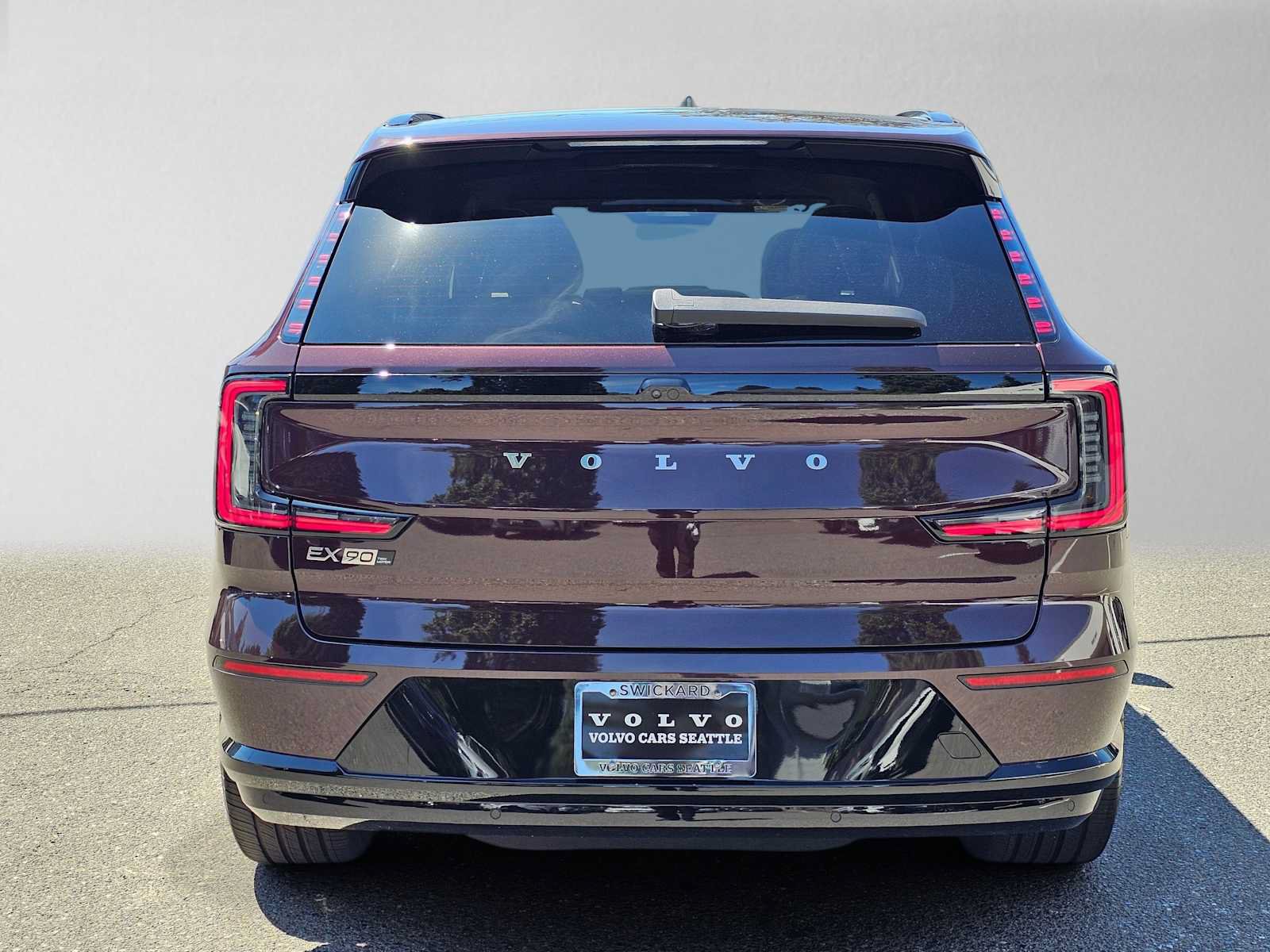 New 2026 Volvo EX90 Plus AWD/4WD image 4