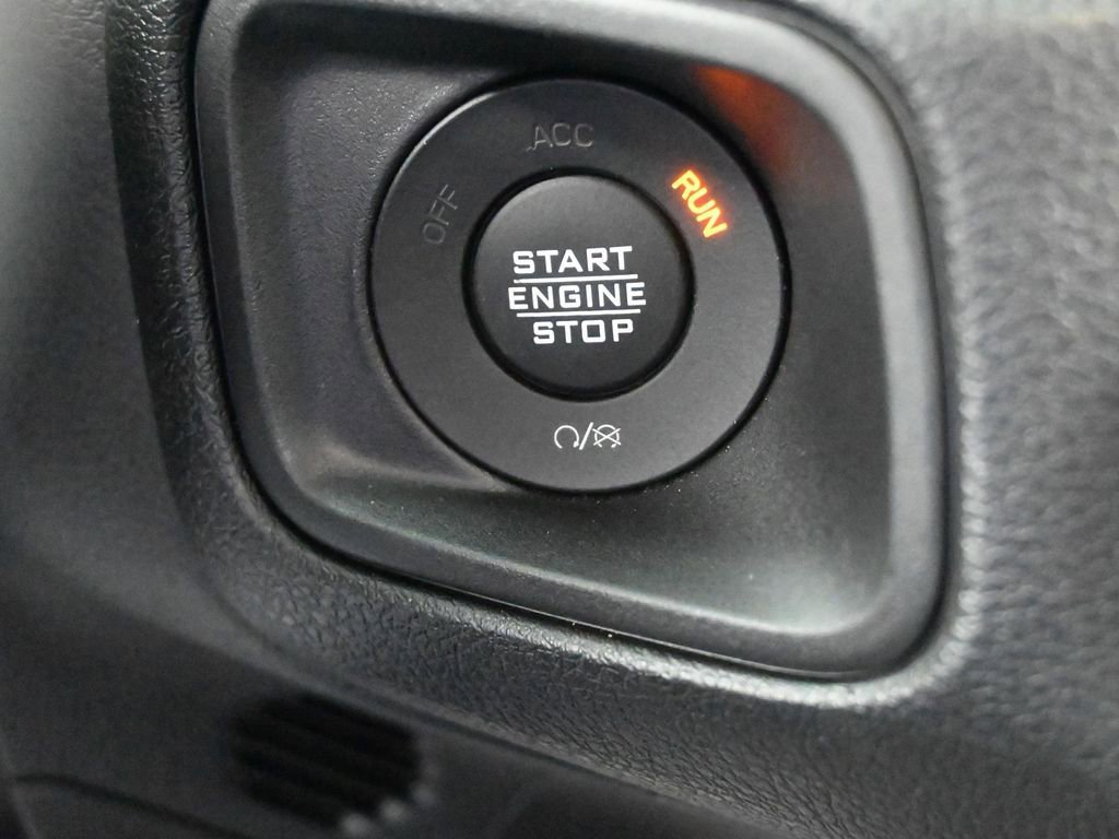 Used 2025 Jeep Wrangler Sport image 26