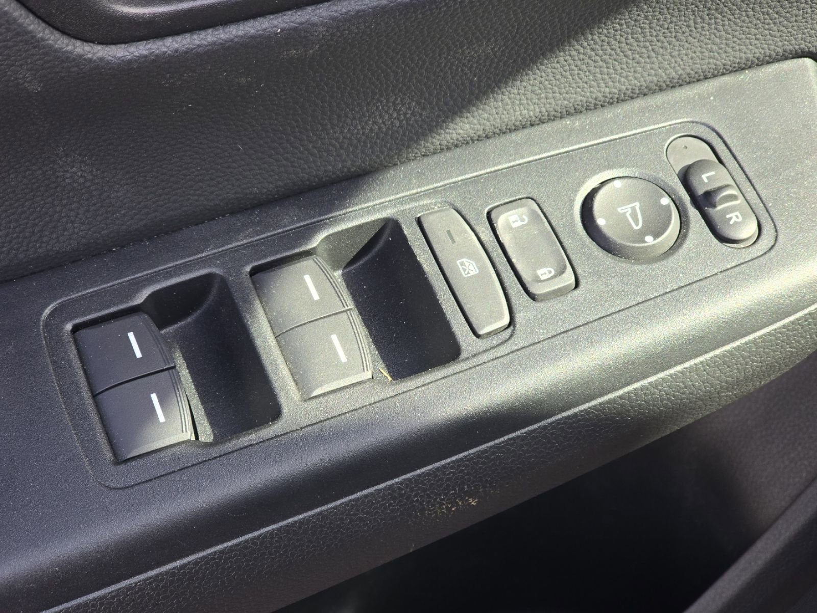 Used 2025 Honda CR-V Sport-L image 23