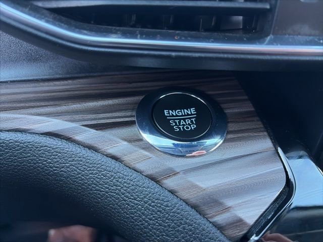 Used 2023 Ford Explorer Limited w/ Limited Technology Package image 25