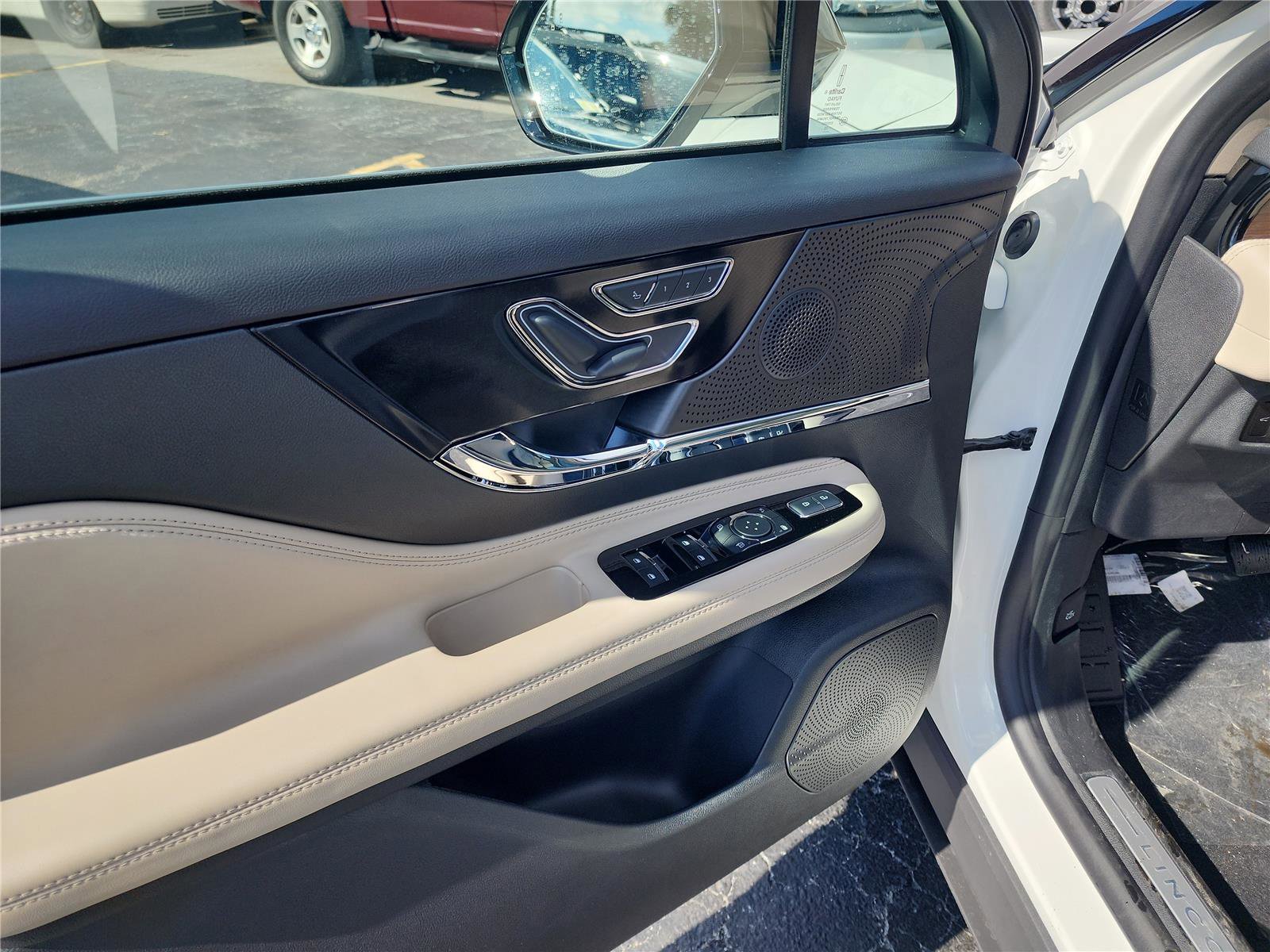 New 2026 Lincoln Corsair Reserve image 16