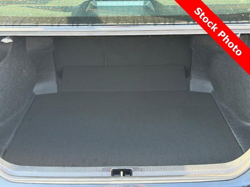 Used 2023 Toyota Camry SE w/ Cold Weather Package image 9