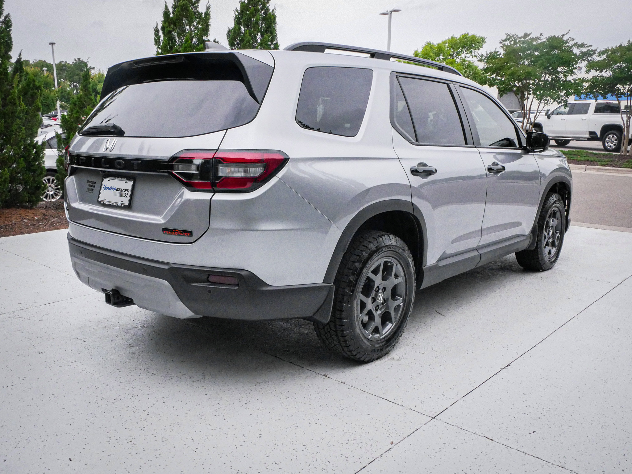Used 2025 Honda Pilot TrailSport image 10