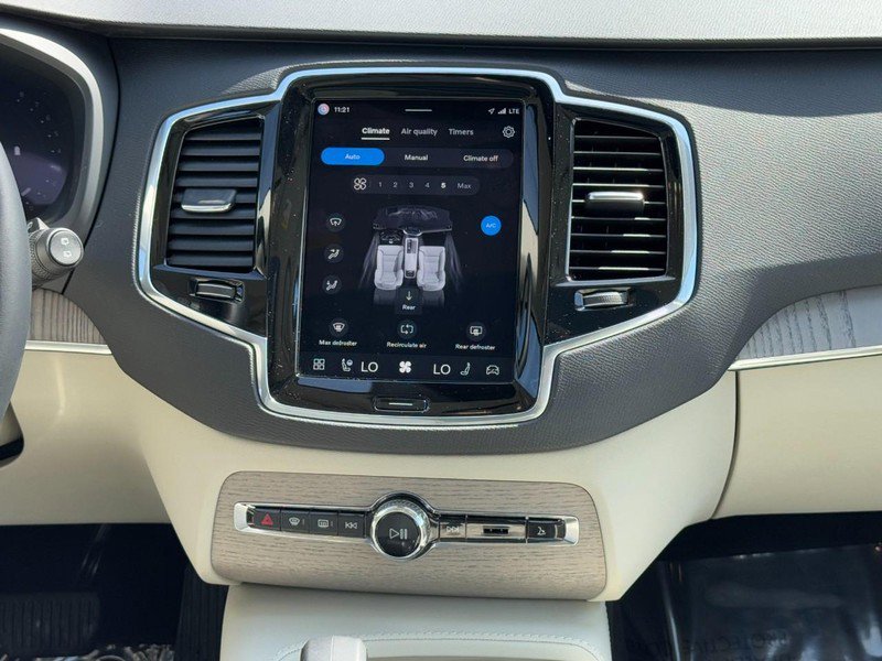 Certified 2024 Volvo XC90 B6 Plus w/ Protection Package Premier image 14