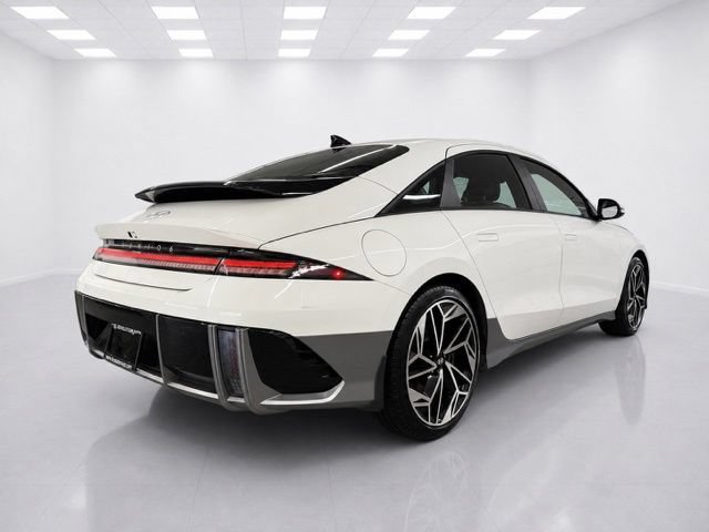 Used 2024 Hyundai Ioniq 6 SEL AWD/4WD image 8