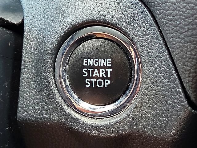 Used 2020 Toyota RAV4 XLE FWD image 19