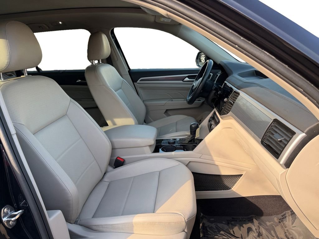 Used 2022 Volkswagen Atlas SEL R-Line image 15