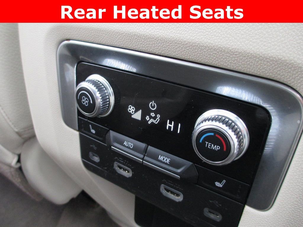 Used 2021 GMC Yukon XL Denali w/ Denali Premium Package image 27