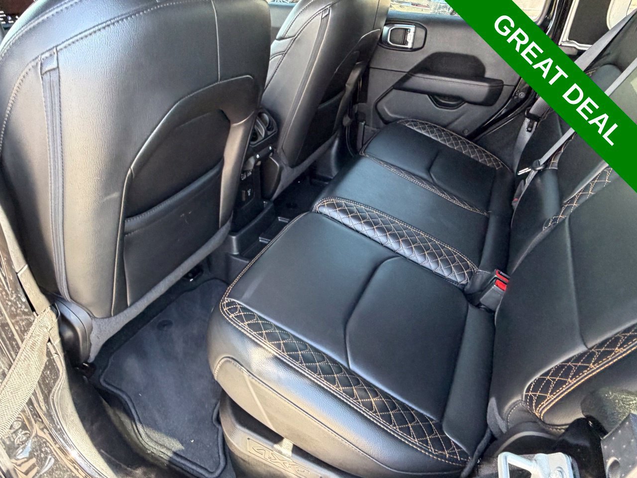 Used 2023 Jeep Wrangler Unlimited Sahara AWD/4WD image 38