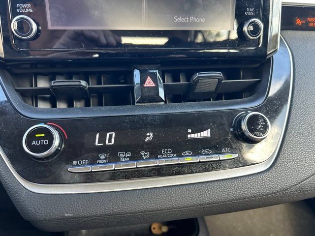 Used 2020 Toyota Corolla LE FWD image 13