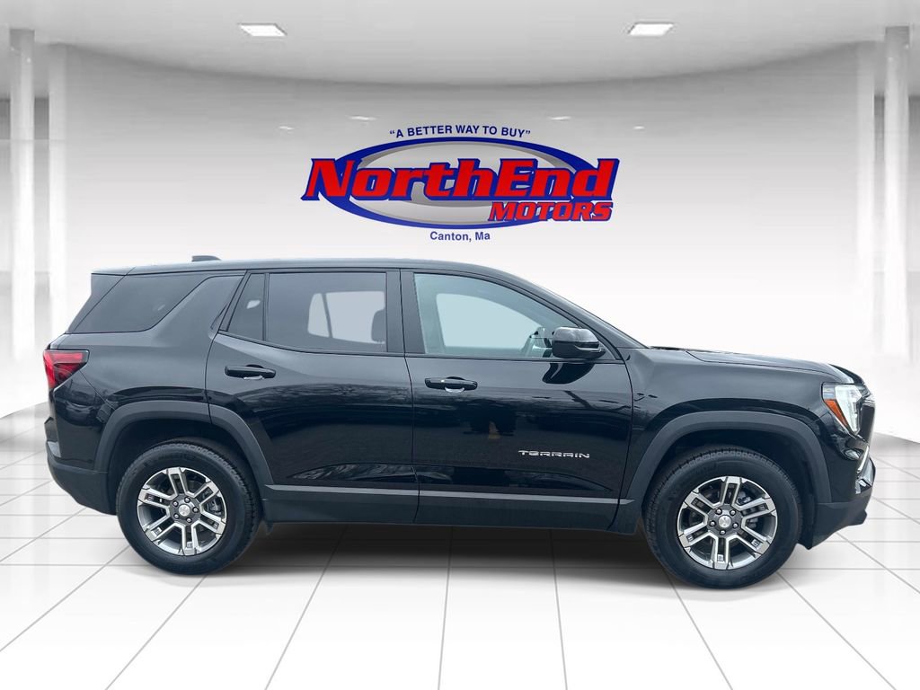 Used 2025 GMC Terrain Elevation AWD/4WD image 2