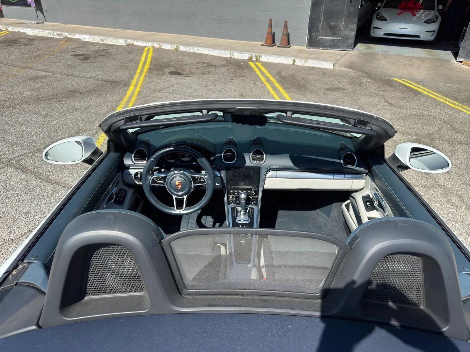 Used 2020 Porsche 718 Boxster RWD image 18