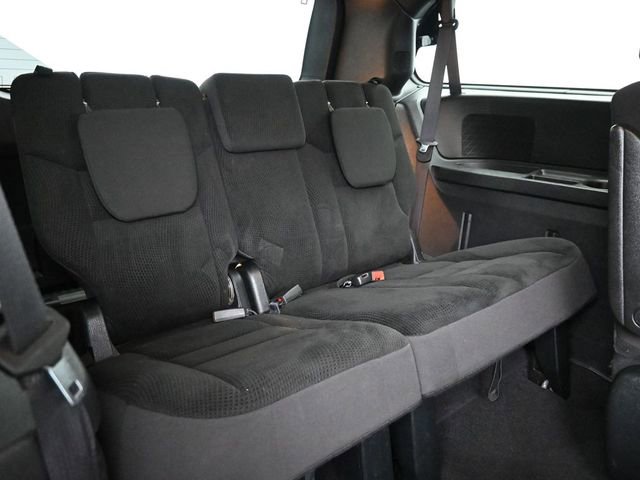 Used 2020 Dodge Grand Caravan SE FWD image 14