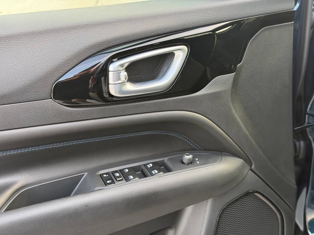 New 2026 Jeep Compass Latitude AWD/4WD image 14