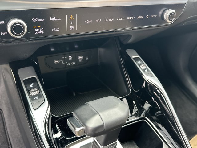 Used 2025 Kia Sorento SX Prestige w/ Olive Brown Leather Package image 37