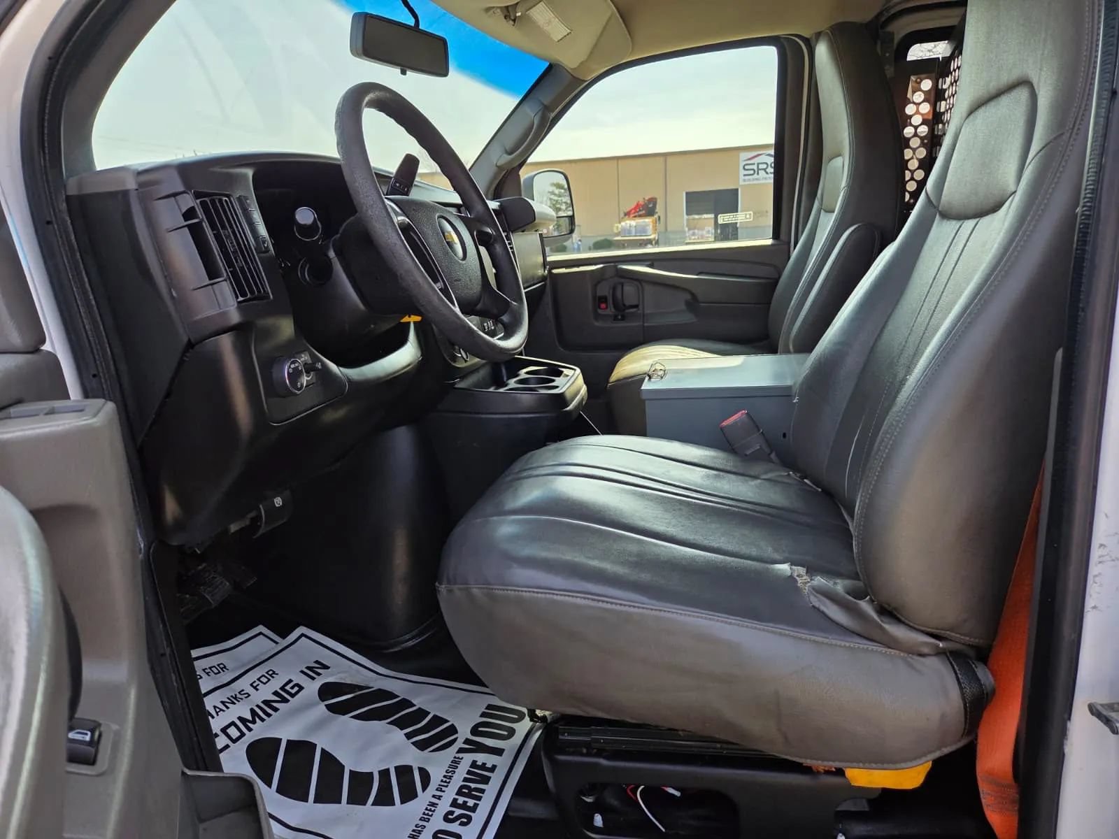 Used 2014 Chevrolet Express 2500 RWD image 8